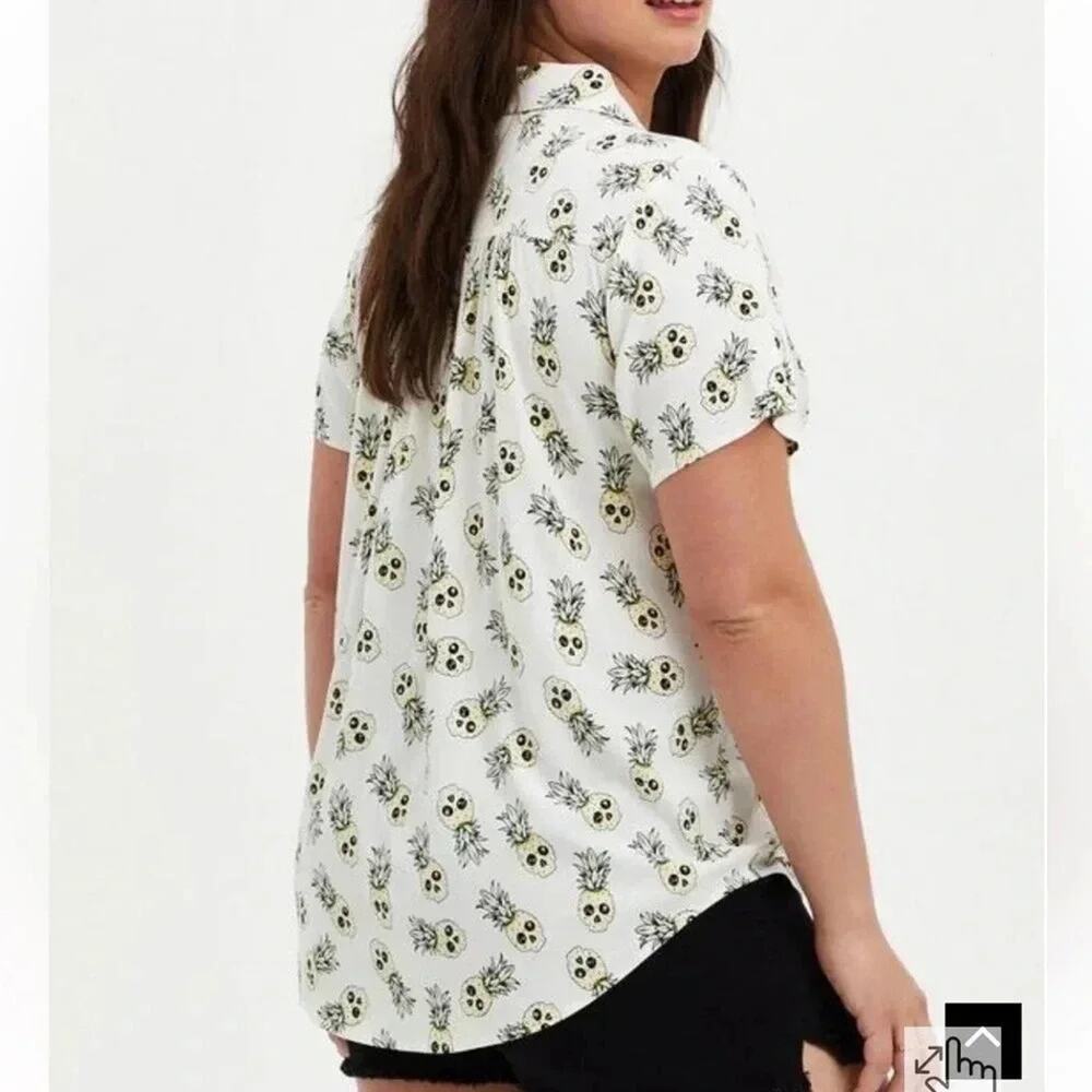 Torrid button-down blouse skull pineapples tropic… - image 3